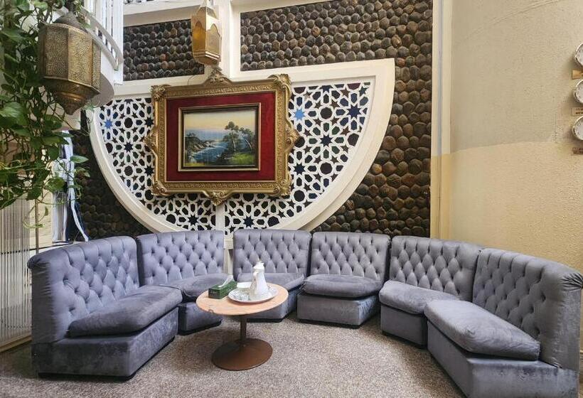 فندق Qurum Beach