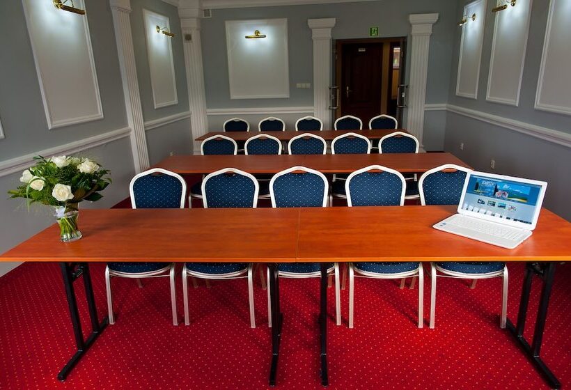 هتل Rezydencja Izabella