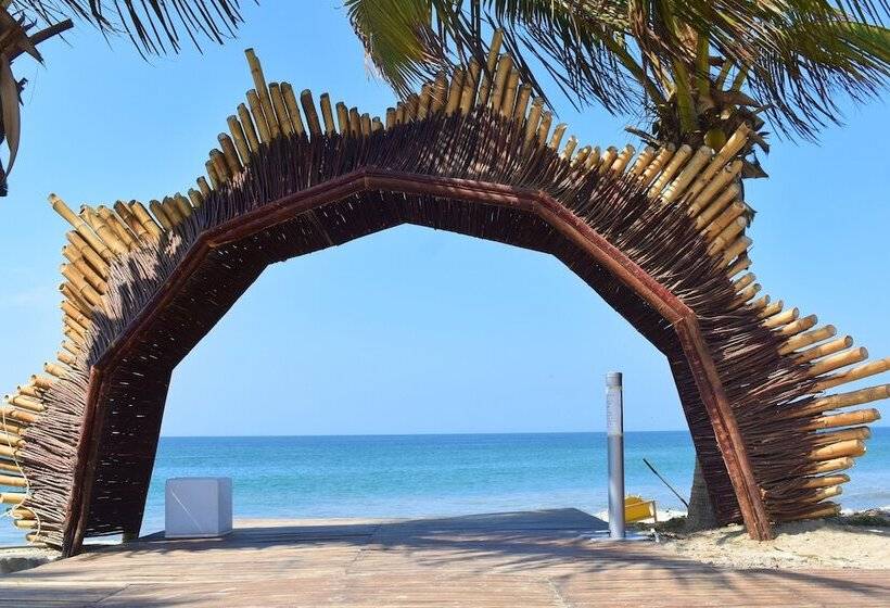 호텔 Socialtel Mancora Formerly Selina Mancora