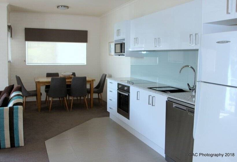 Mollymook Cove Apartments