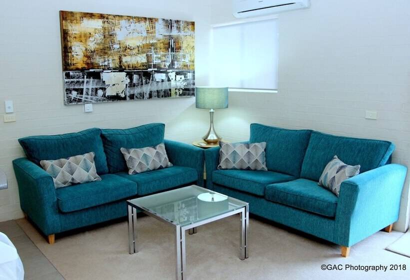 Mollymook Cove Apartments