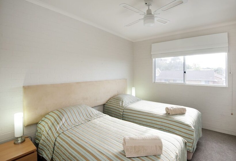 Mollymook Cove Apartments