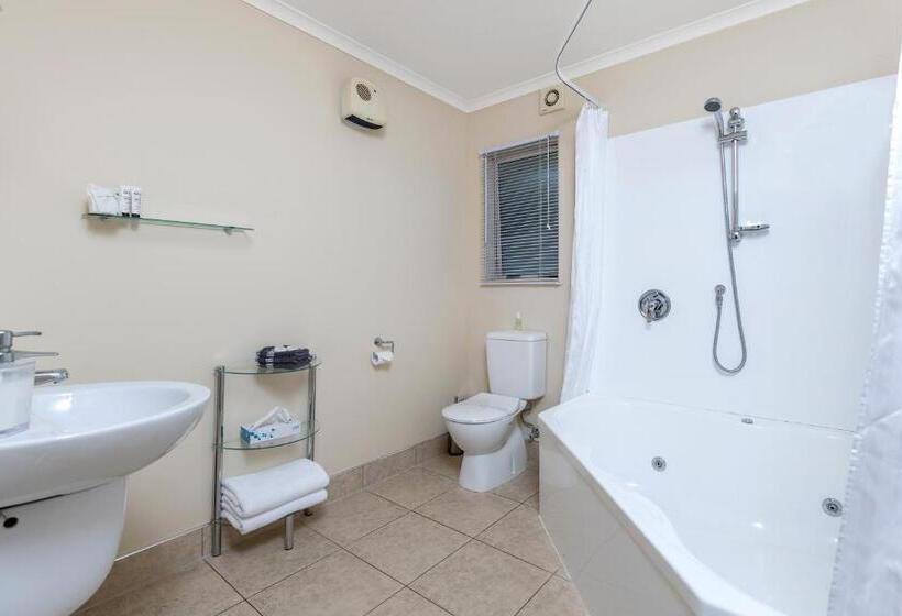 مُتل Bk's Chardonnay Motor Lodge