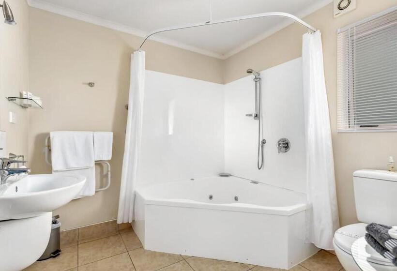 مُتل Bk's Chardonnay Motor Lodge