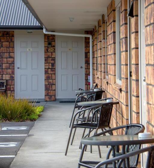 مُتل Bk's Chardonnay Motor Lodge