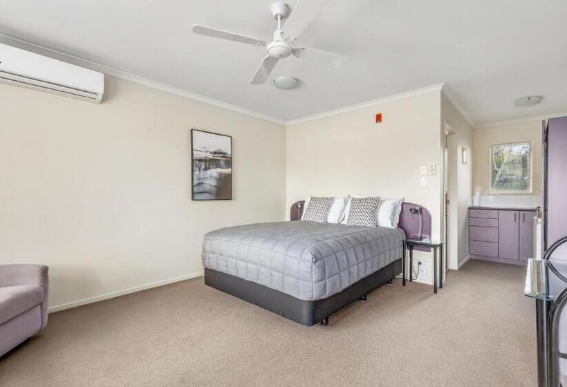 مُتل Bk's Chardonnay Motor Lodge