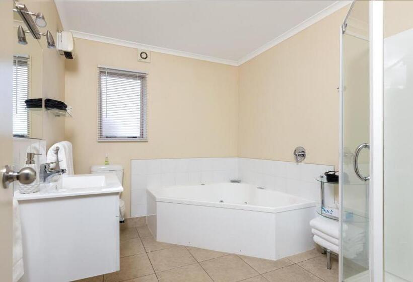 مُتل Bk's Chardonnay Motor Lodge