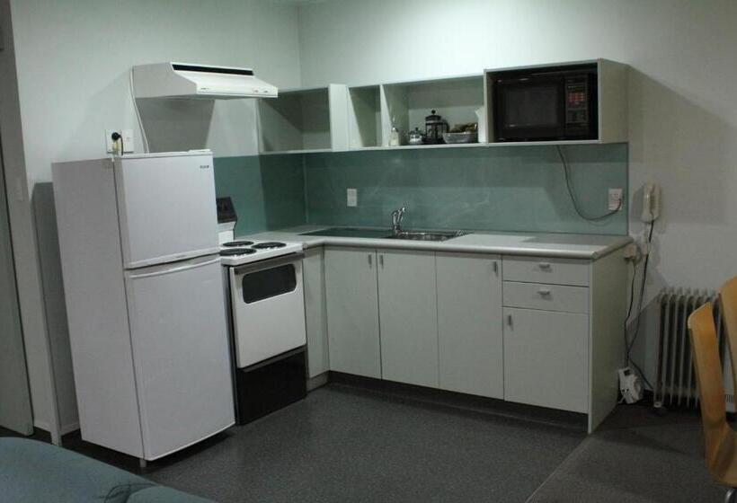 מוטל Edgewater Motor Lodge