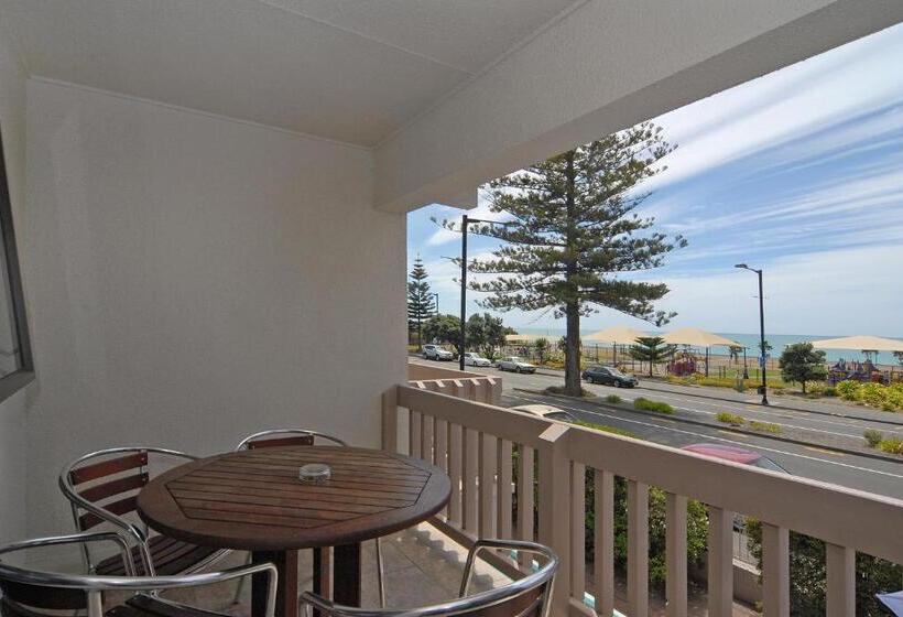 מוטל Edgewater Motor Lodge