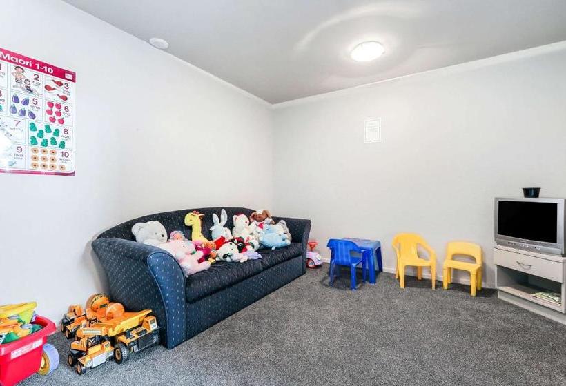 מוטל The Suites Ashburton