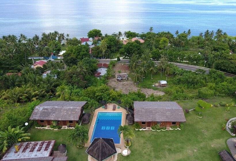 Parrot Paradise Resort