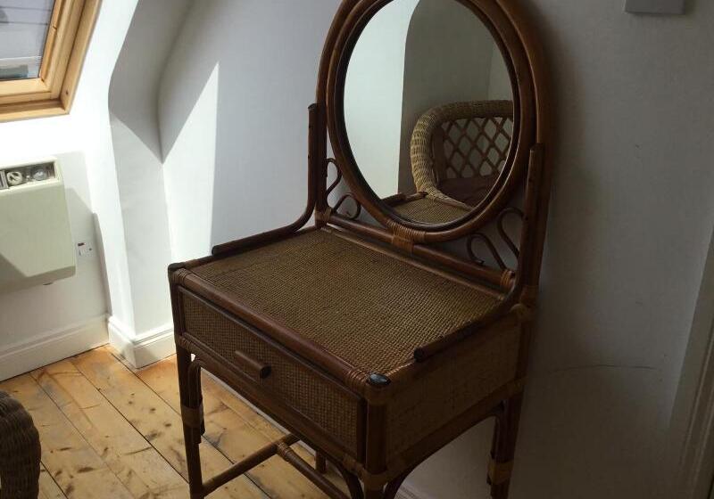 بنسيون O Connors Guesthouse