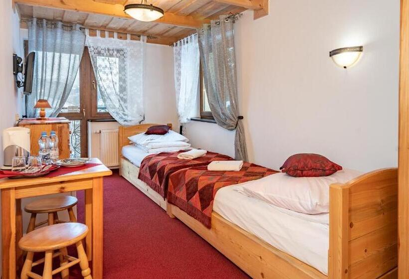 Пансион Willa Cztery Pory Roku