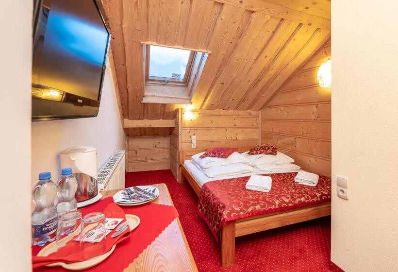 Пансион Willa Cztery Pory Roku