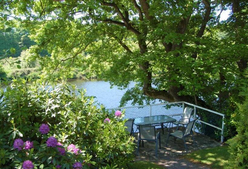 The Grove Lodge Guesthouse