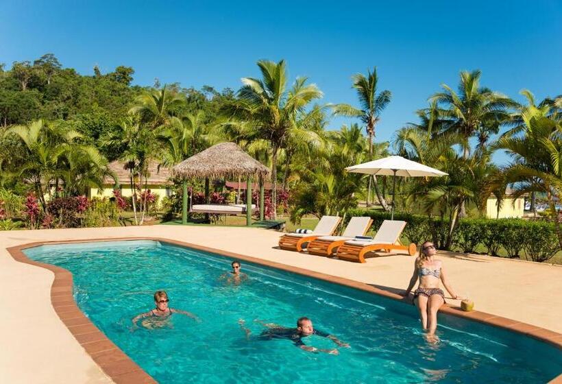 Waidroka Bay Resort