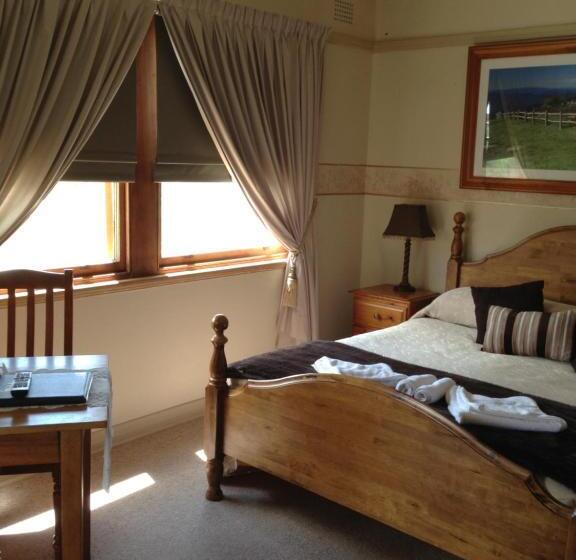 Walcha Royal Cafe & Accommodation