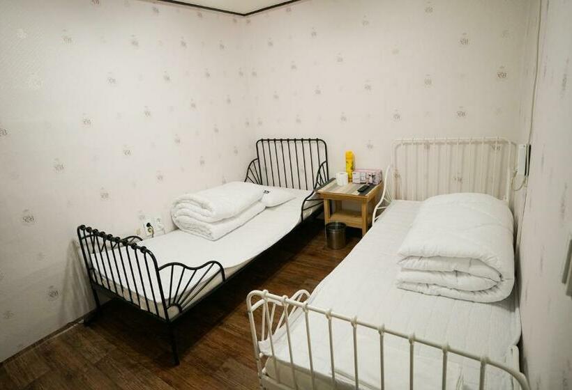 Общежитие Suncheon Namu Guesthouse