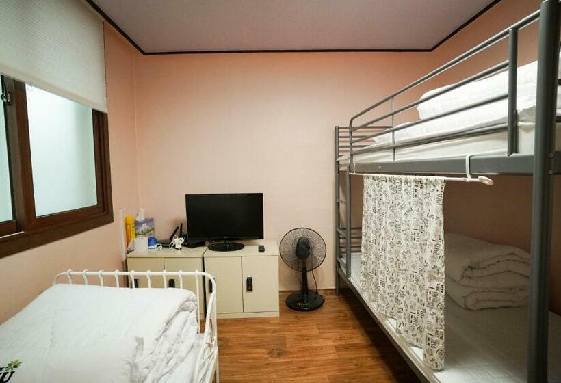 Общежитие Suncheon Namu Guesthouse
