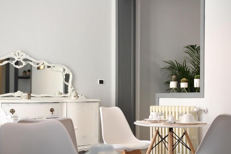 تختخواب و صبحانه Rudiae Boutique