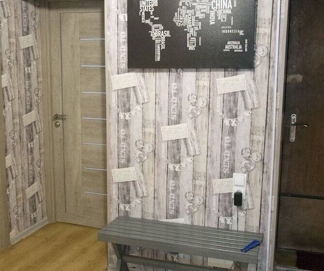 تختخواب و صبحانه Tri Zaytsa