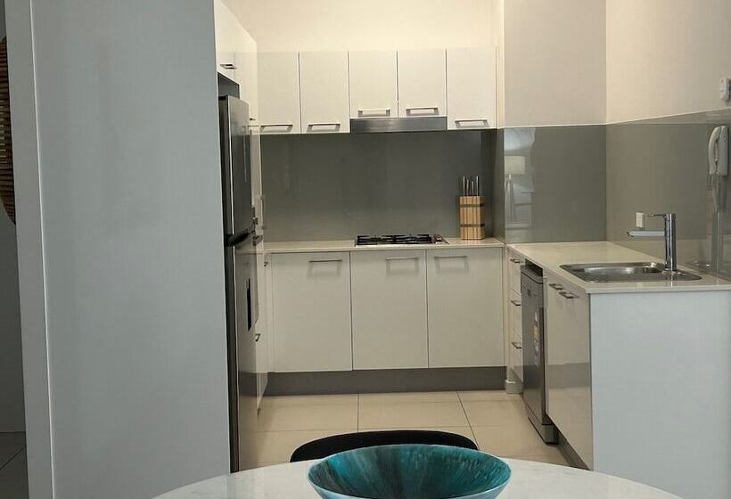 Boulevard North Lakes