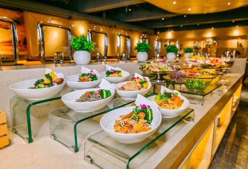 Center Hotel Xi’an Bell Tower