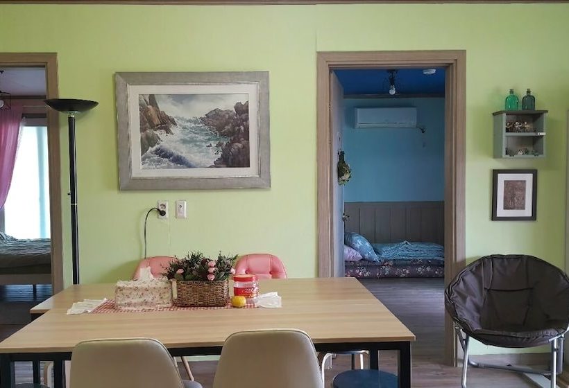 Cool Cool House  Hostel