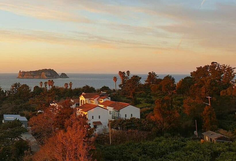 Goldone Hotel & Suites