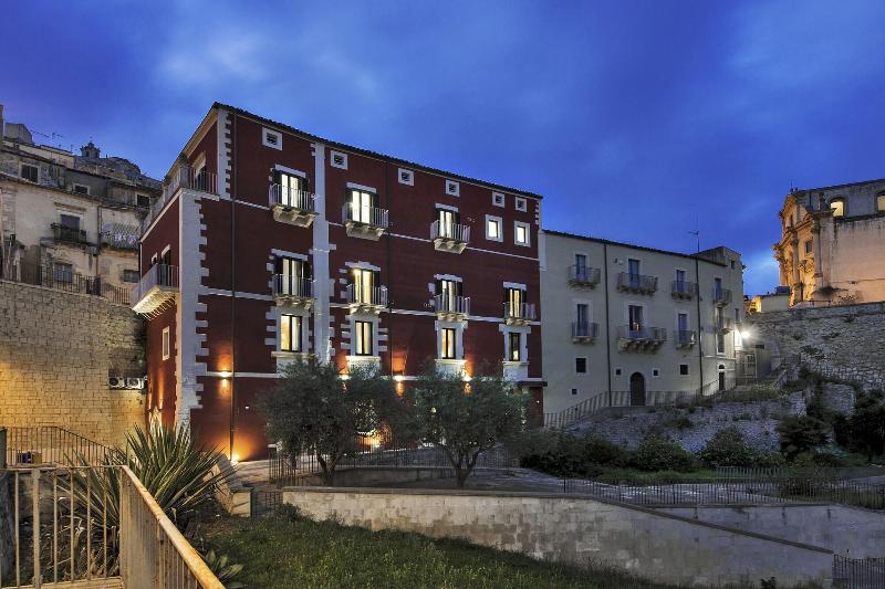 פונדק Itria Palace