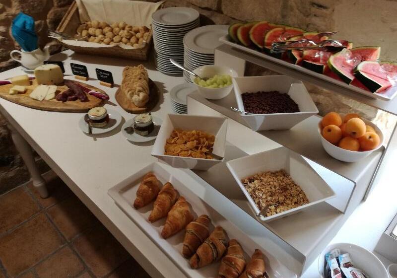 פונדק Itria Palace