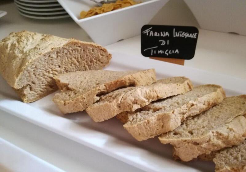 פונדק Itria Palace