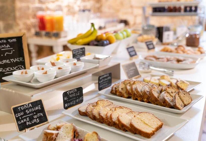 פונדק Itria Palace