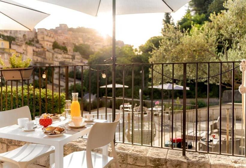 פונדק Itria Palace