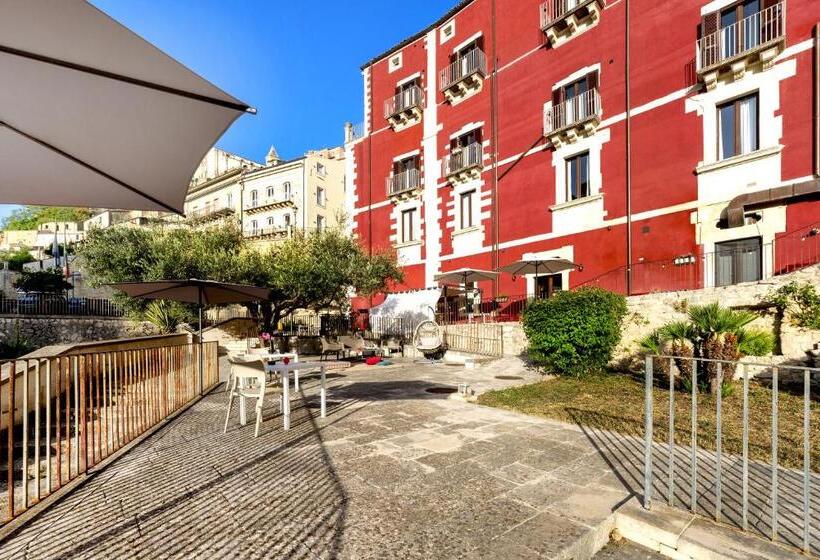 פונדק Itria Palace