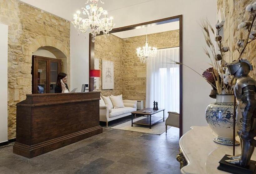 פונדק Itria Palace