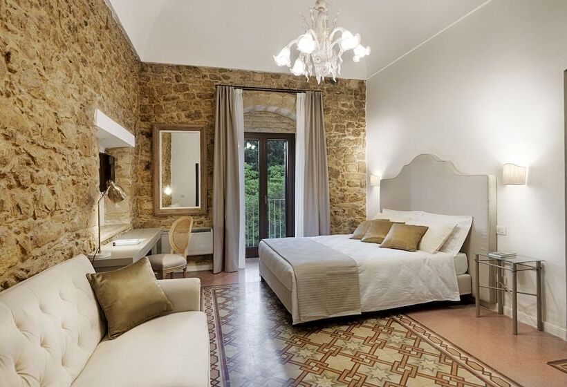 פונדק Itria Palace