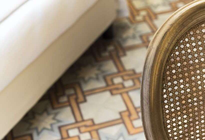 פונדק Itria Palace