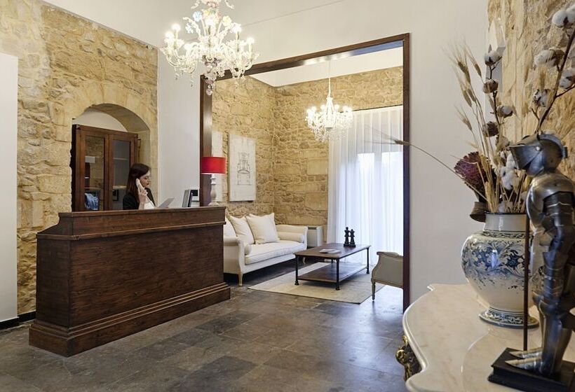 פונדק Itria Palace