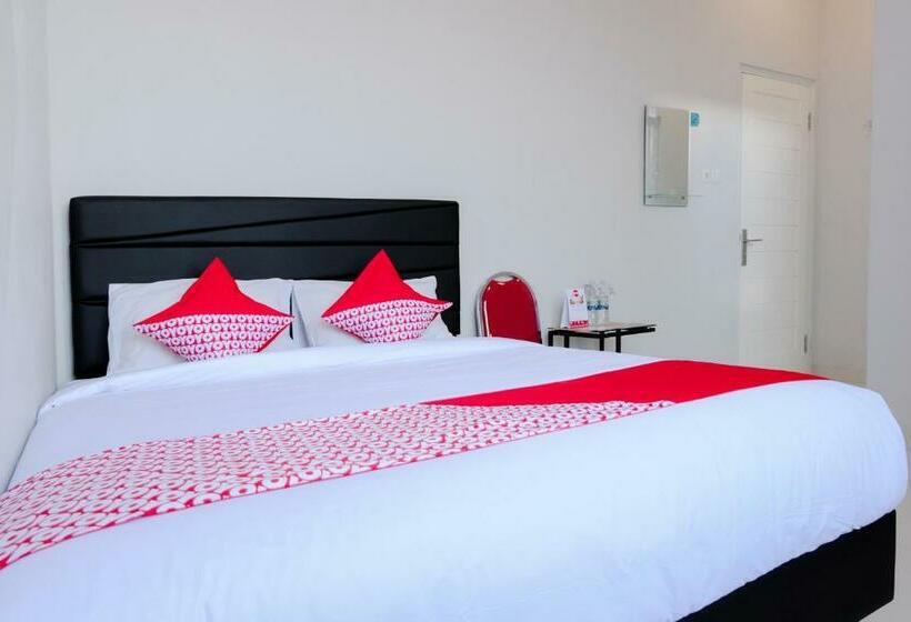 Hotell Alice S Homestay Near Unej, Stasiun And Alun Alun Syariah