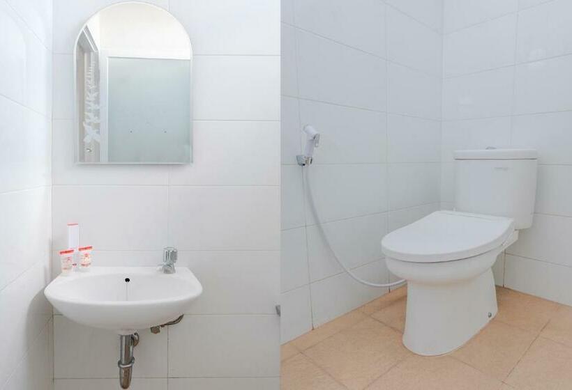 Hotell Alice S Homestay Near Unej, Stasiun And Alun Alun Syariah