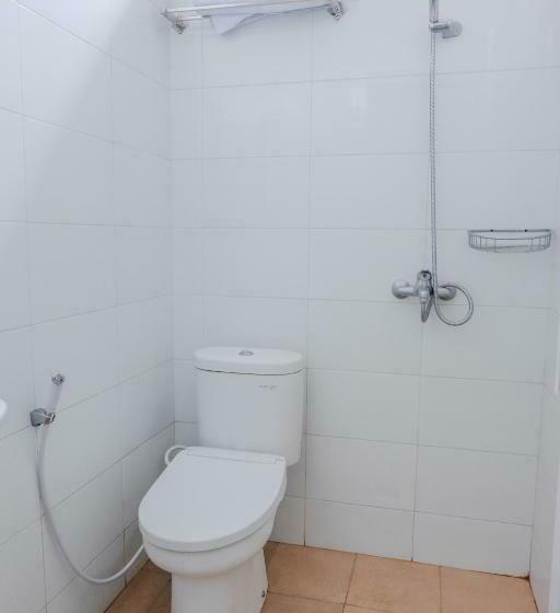 Hotell Alice S Homestay Near Unej, Stasiun And Alun Alun Syariah