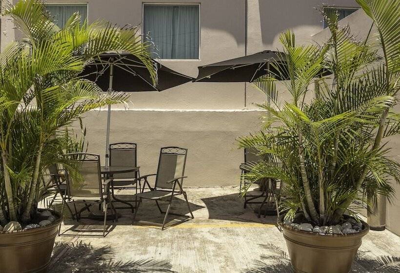 هتل Bonitto Inn® Tampico Aeropuerto