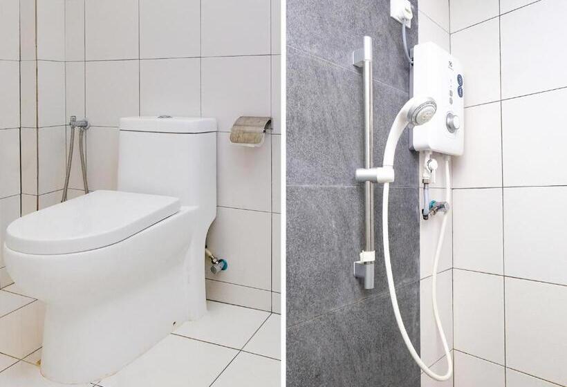 בית מלון כפרי Carlton Inn Bukit Ubi