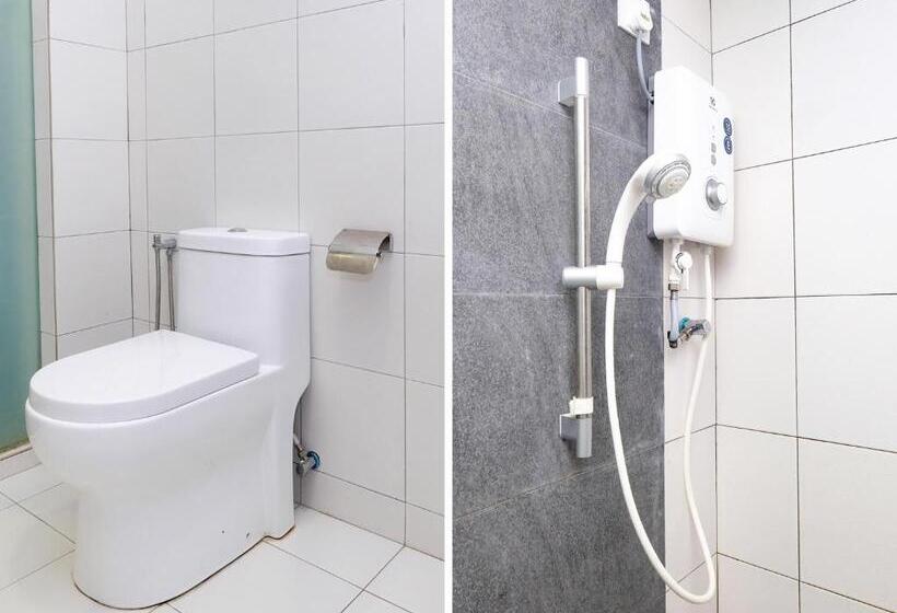 בית מלון כפרי Carlton Inn Bukit Ubi