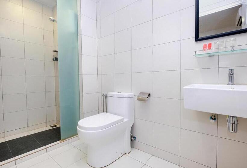 בית מלון כפרי Carlton Inn Bukit Ubi