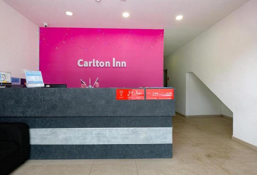 בית מלון כפרי Carlton Inn Bukit Ubi