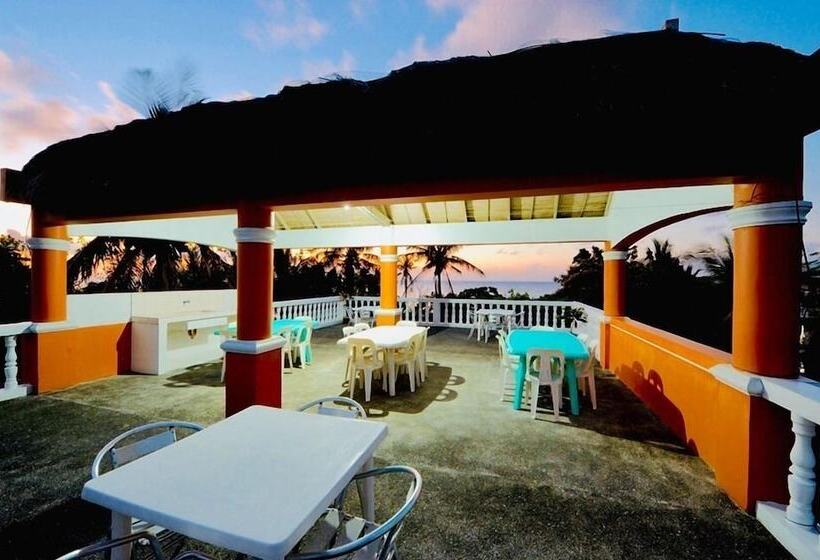 בית מלון כפרי Dive Batanes Lodge And Restaurant