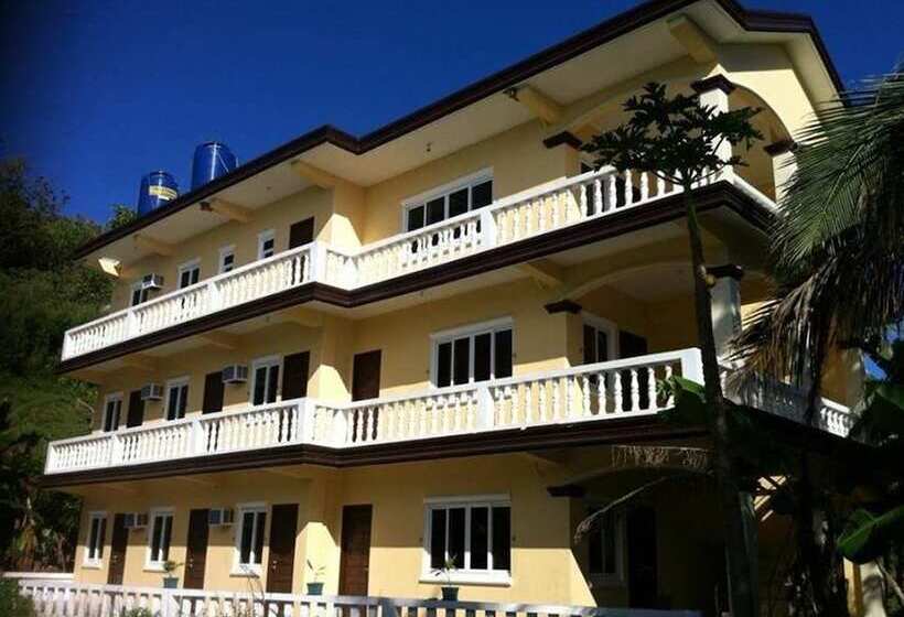 فندق Dive Batanes Lodge And Restaurant