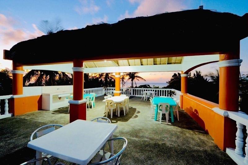 בית מלון כפרי Dive Batanes Lodge And Restaurant